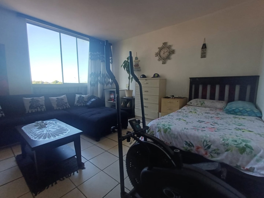 2 Bedroom Property for Sale in Labiance Estate Western Cape